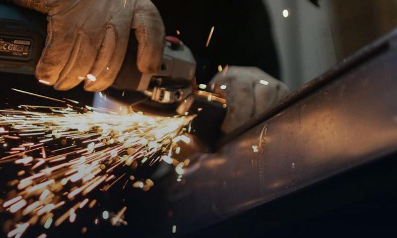 L’excellence des métiers d’art français dans la haute couture et la joaillerie